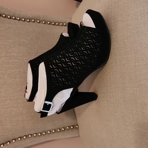 Women's black platform slingback sandals size 8.5